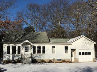 13 Lincoln Rd, Medford, NY 11763