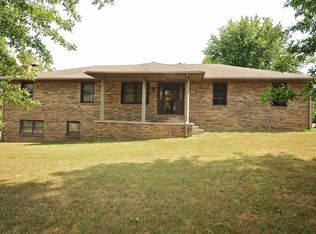 2506 W Pinewood Dr, Willard, MO 65781