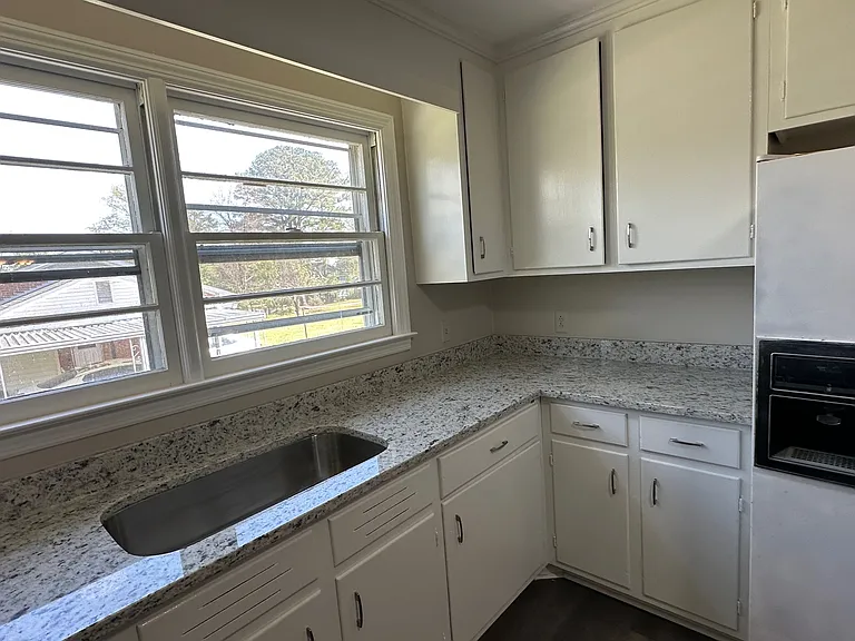 628 Wimbish Rd — Photo 10