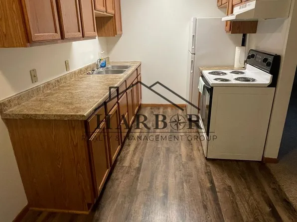 115 1st Ave NE, Hayfield, MN