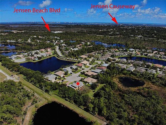 3rd image of 542 NW Ember Way