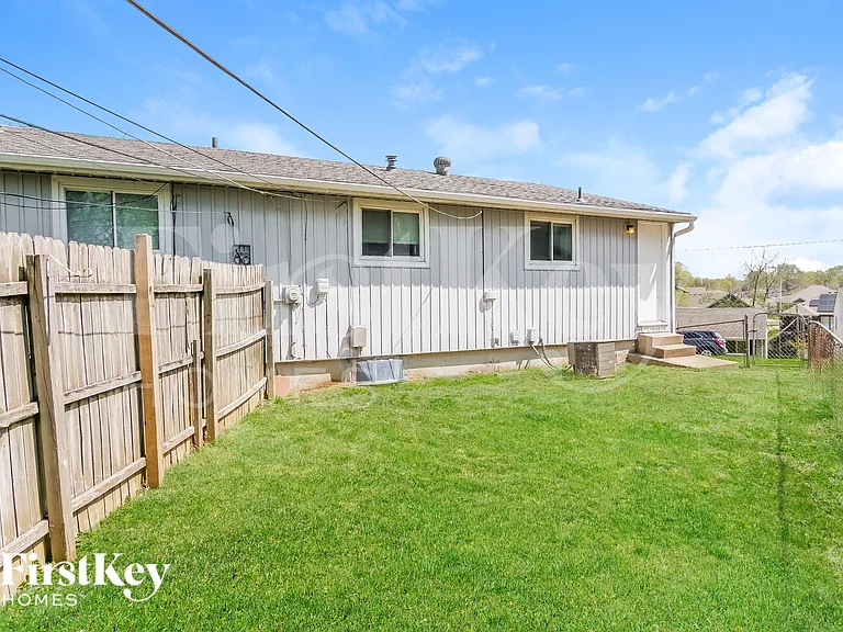 5042 N Bellaire Ave — Photo 18