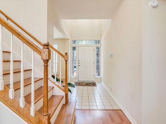 3rd image of 2201 Sharon Dr