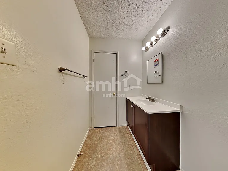 809 Encino Dr — Photo 12