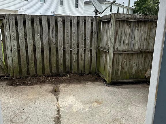 5th image of 3826 Sterling Pointe Dr Unit N1