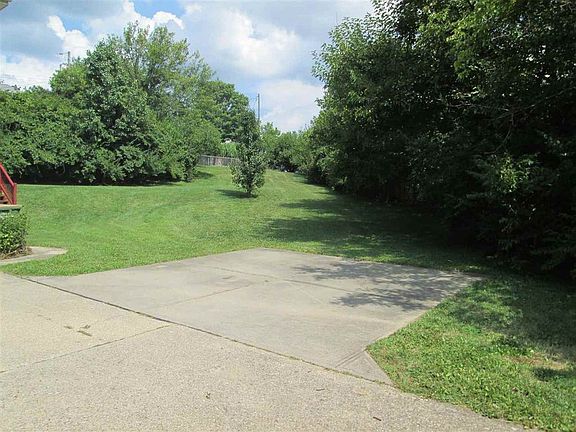 2nd image of 252 S Ashbrook Cir