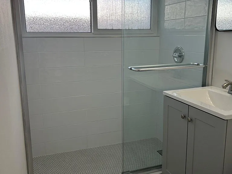 20637 Kittridge St — Photo 35