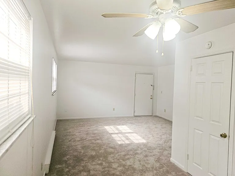 Highview Apartments — Photo 7