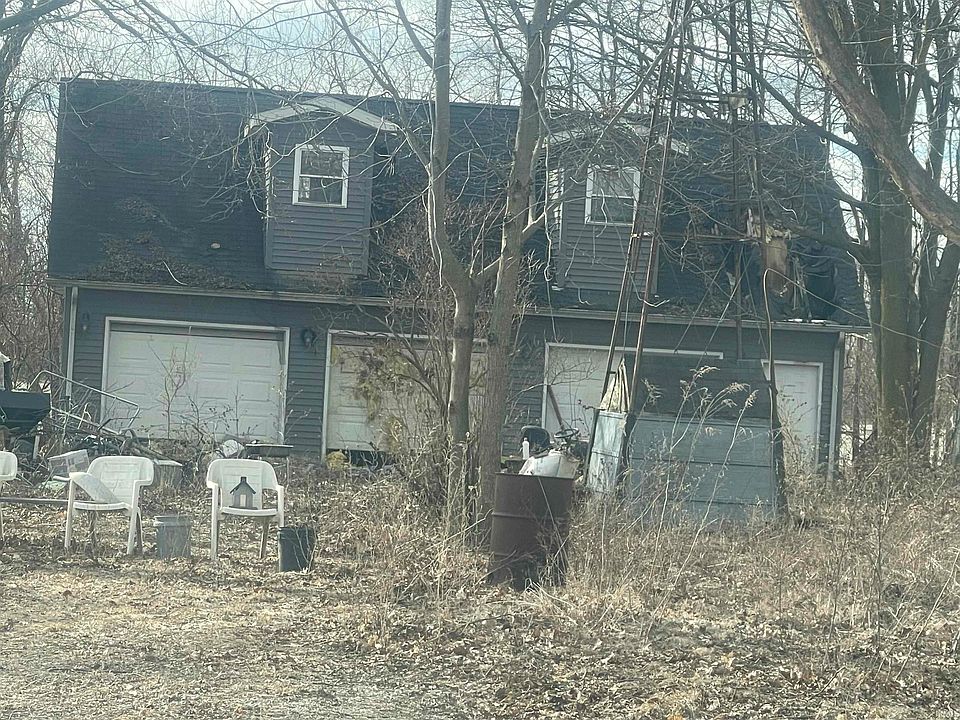 2nd image of 10754 S 300th Rd E
