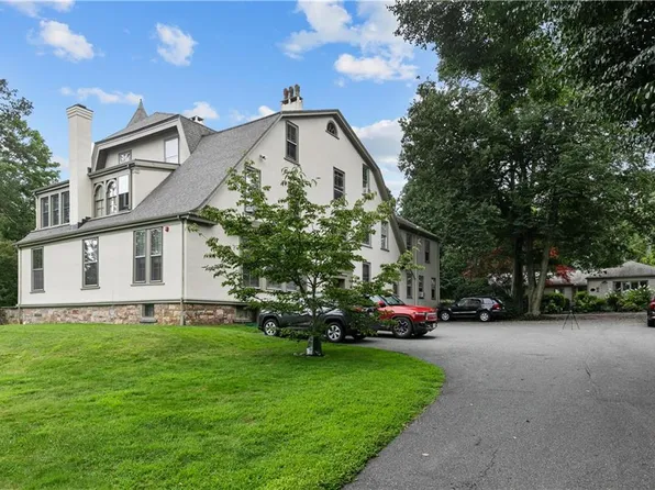 397 Gibbs Ave APT 4, Newport, RI 02840