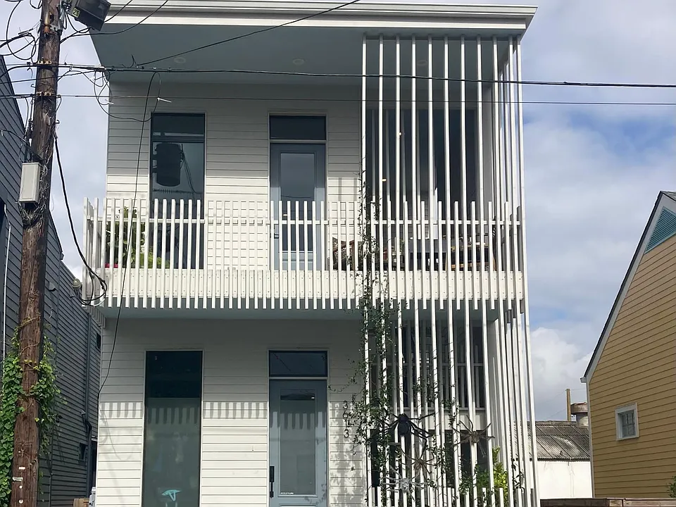 Marais St