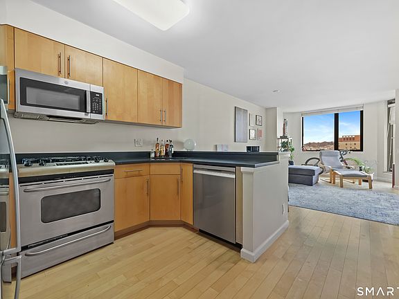 5th image of 25 Forest St APT 12E