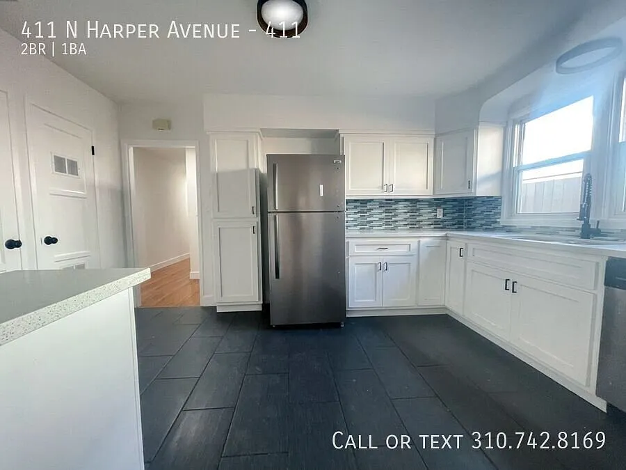 2-bedroom in Beverly Grove your dream apartment awaits! — Photo 4