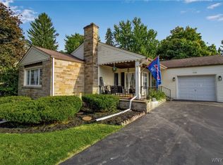 7338 Rochester Rd, Lockport, NY 14094