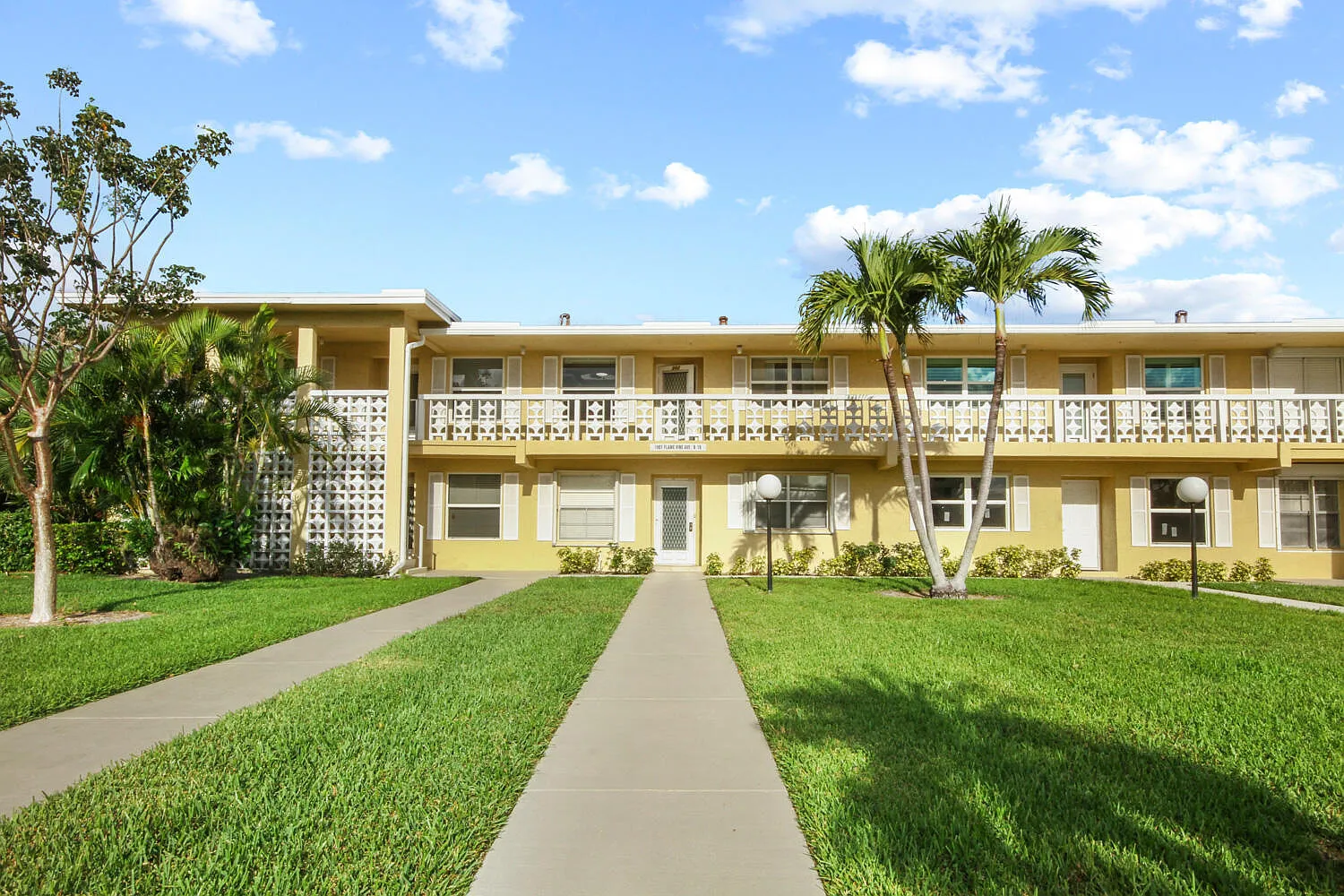 2 bed, 2.0 bath, 1167 sqft, $2,800 — Photo 1