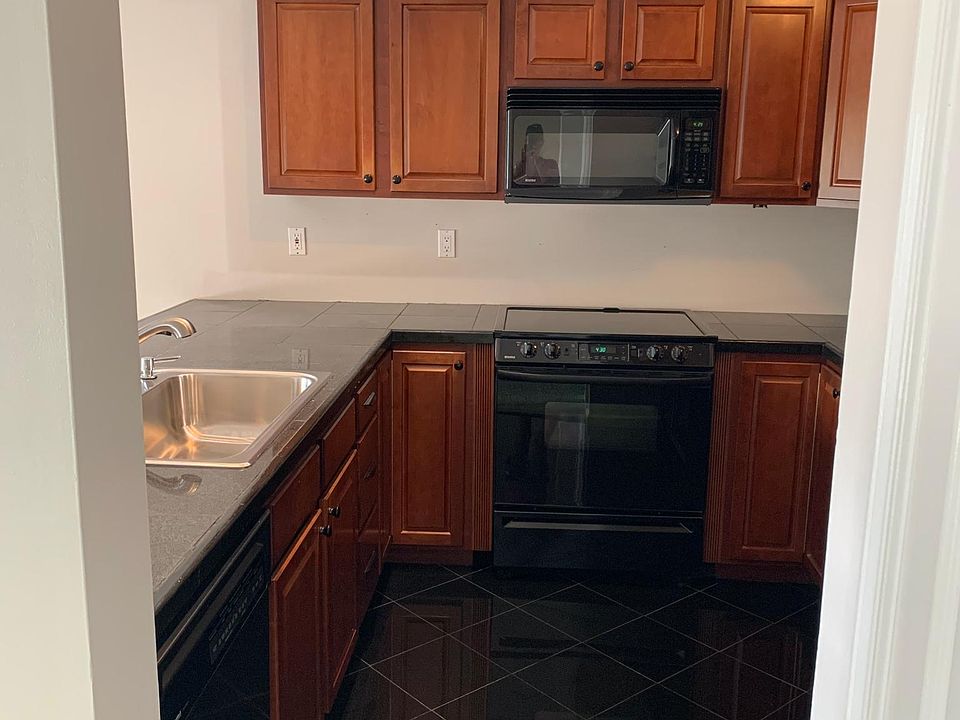 8158 Shorewalk Dr APT B, Indianapolis, IN 46236 | Zillow