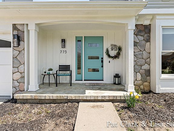 3rd image of 775 Westbrooke Dr