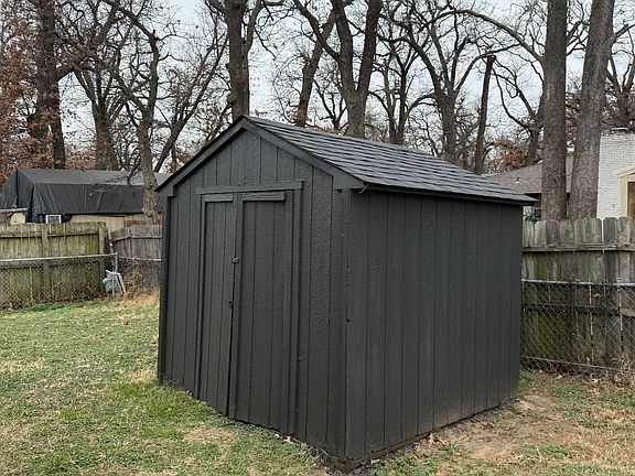 4th image of 625 N Tompkins Dr
