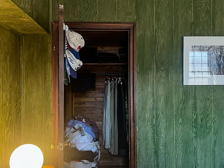 2nd floor - front bedroom