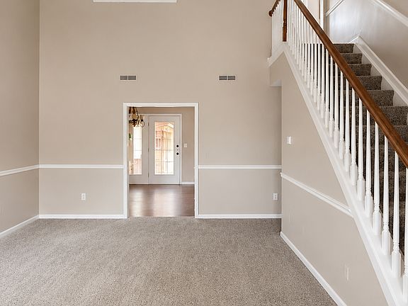 5th image of 148 Pickett Ln