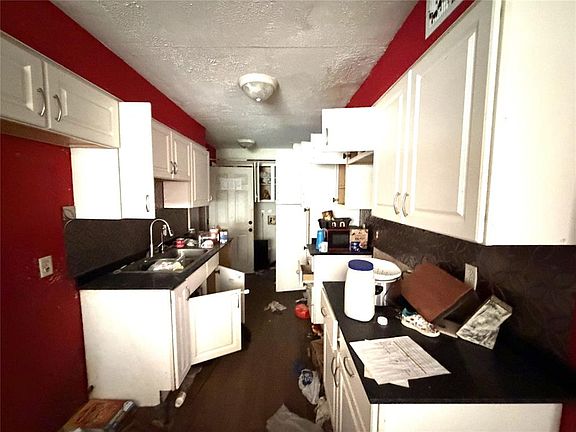 5th image of 1819 W Midland St