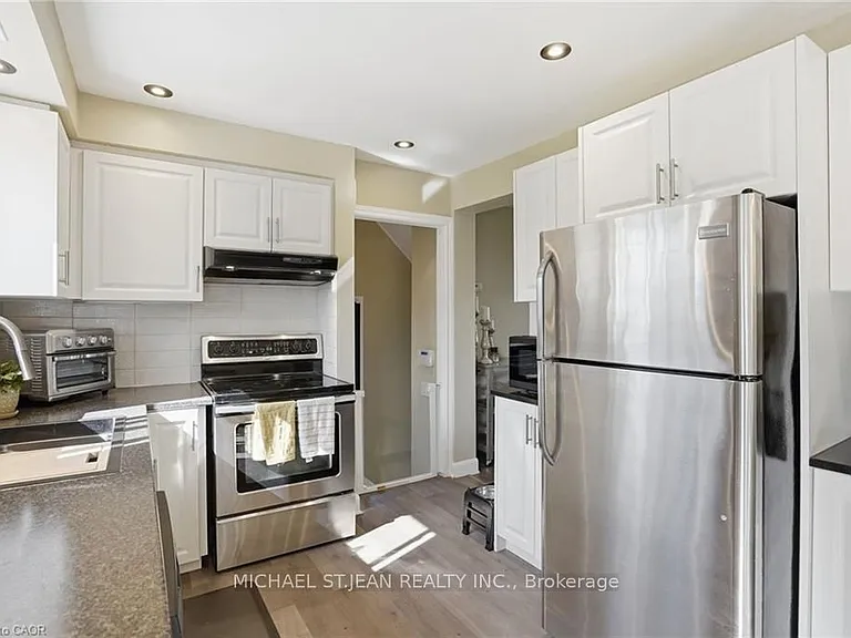 282 Roach Ave — Photo 22