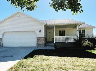 2064 E Blossom St, Eagle Mountain, UT 84005