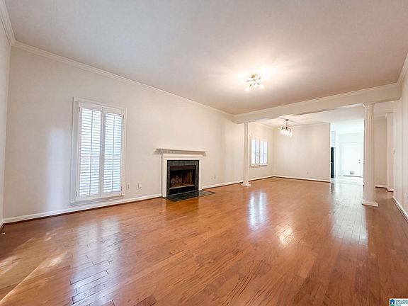 3rd image of 1900 Stone Brook Ln