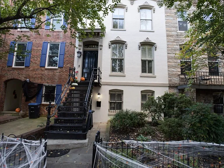 409 D St SE #B — Photo 11