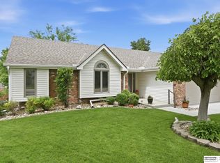 10410 Jefferson Cir, Omaha, NE 68127