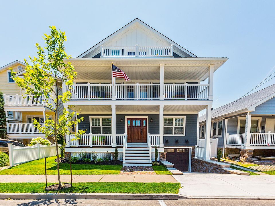 215 14TH AVE - BY THE SEA