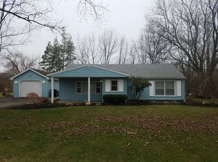4956 Shawnee Rd, Sanborn, NY 14132