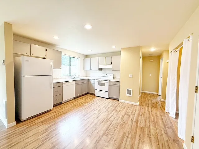 2707 SE Sedgwick Rd — Photo 8