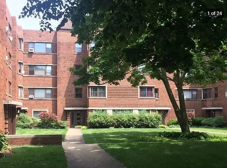 549-607 Sheridan Rd. — Photo 2