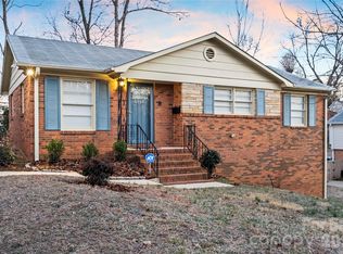 1717 Woodvalley Dr, Charlotte, NC