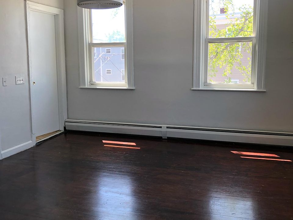 living room/dinning room