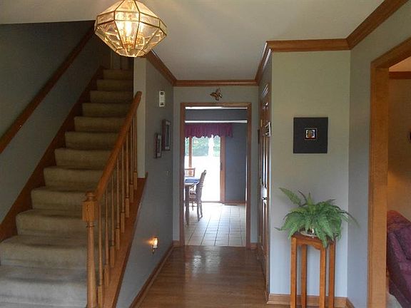 3rd image of 11392 Terwilligers Valley Ln