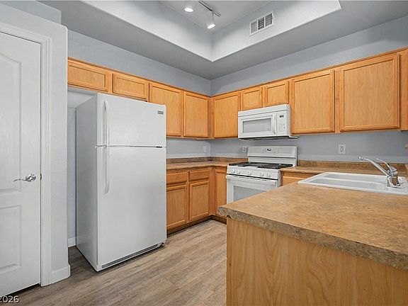 4th image of 3480 Cactus Shadow St Unit 103
