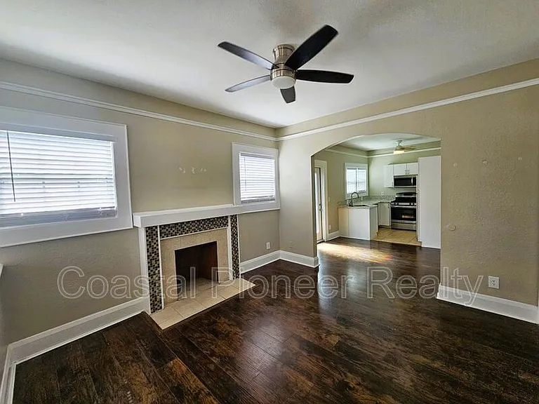 209 S Westland Ave #D — Photo 8