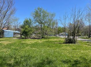 802 N C St, Rogers, AR 72756