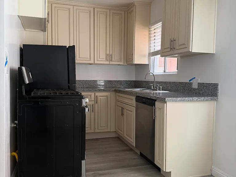 2825 S Sepulveda Blvd #4C — Photo 10