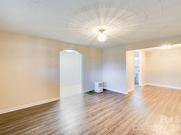 5th image of 1510 1st Street Pl SE