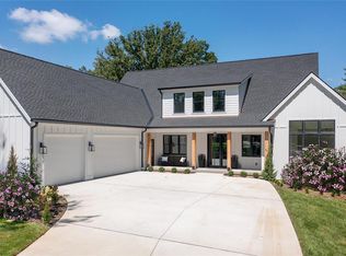 12311 Harflo Ln, Saint Louis, MO 63131