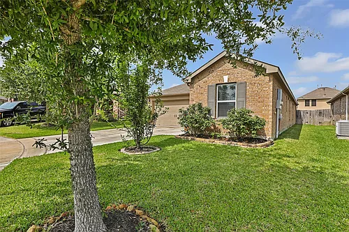 20805 Langworth Pl Photo 1