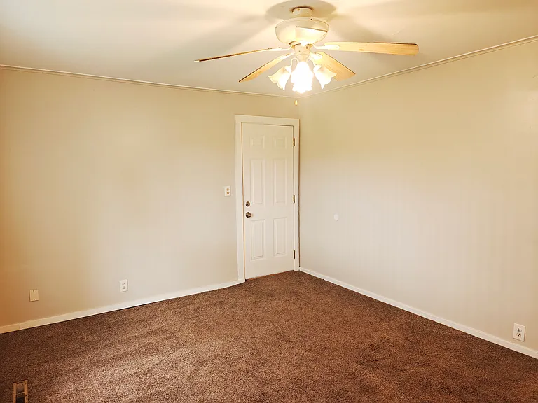 31820 Bay Ct — Photo 6