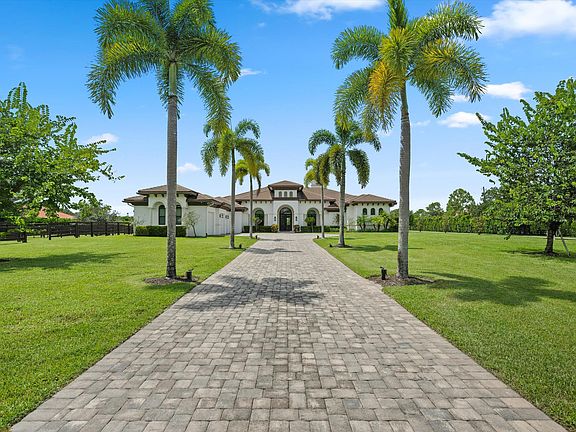 4th image of 843 STALLION Drive