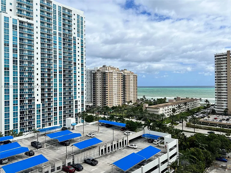 1965 S Ocean Dr #11H — Photo 4