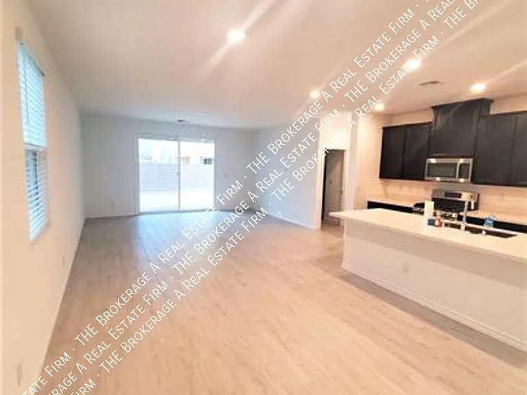 6858 Greensmen Ave — Photo 4