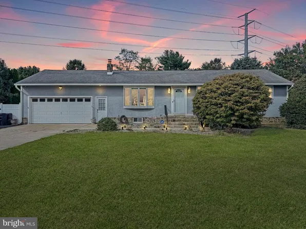 874 Edinburg Rd, Trenton, NJ 08690