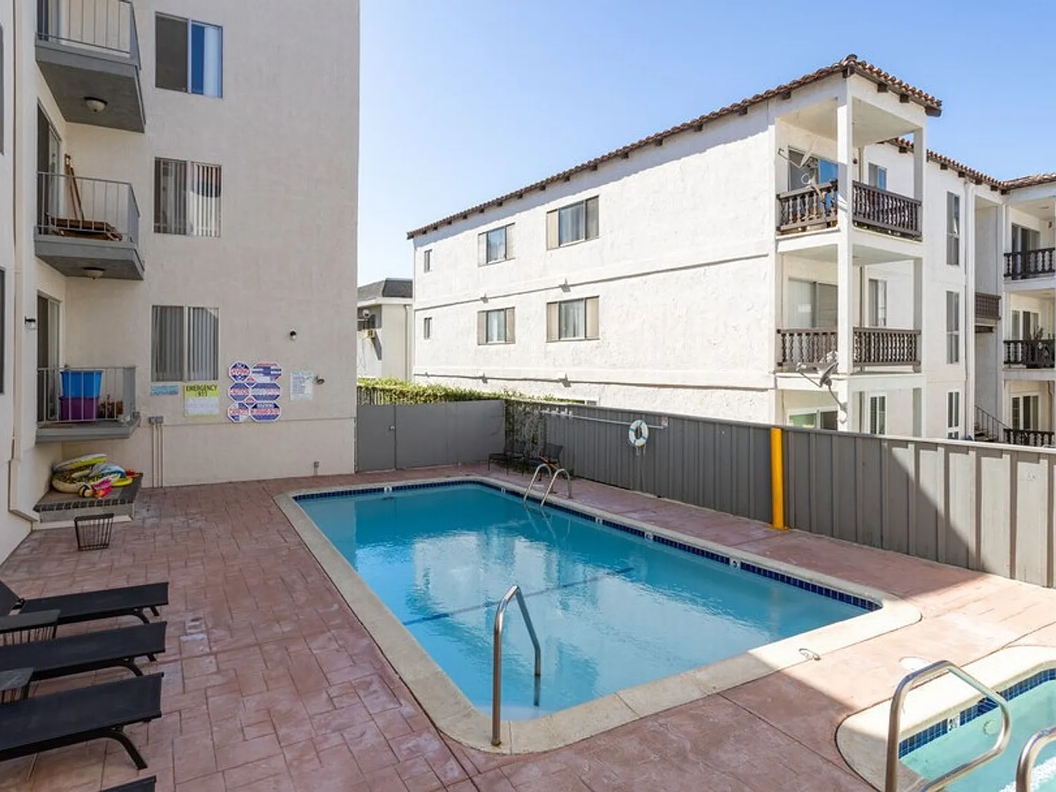 Canterbury Apartments — Photo 4